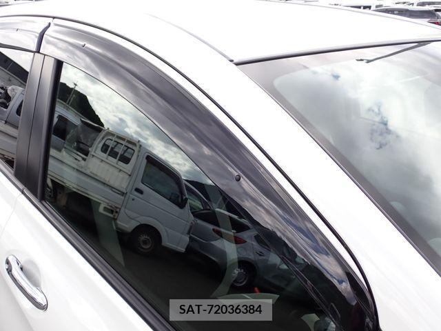 Nissan NOTE 2018-05 334973-22