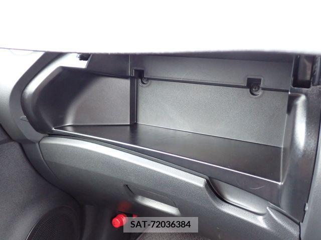 Nissan NOTE 2018-05 334973-14