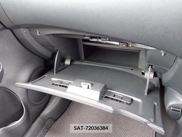 Nissan NOTE 2018-05 334973-13