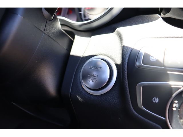 Mercedes Benz C-CLASS 2018-01 4213-15