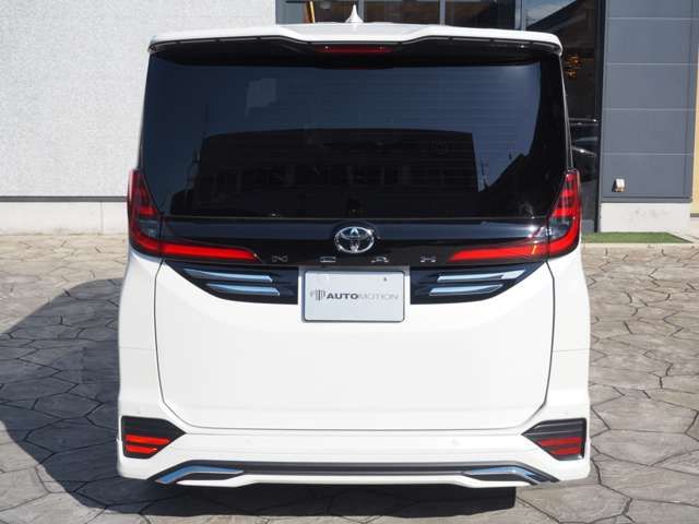 Toyota NOAH 2022-09 185158-7