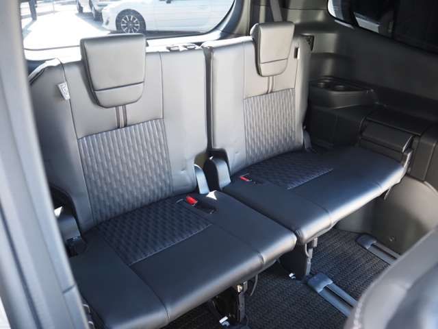 Toyota NOAH 2022-09 185158-16