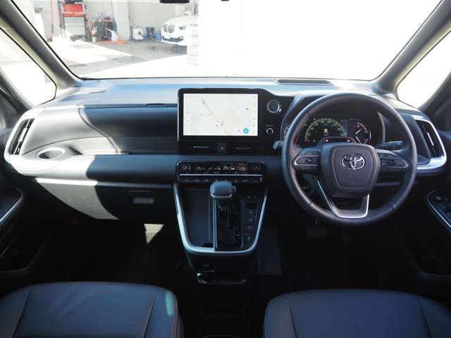 Toyota NOAH 2022-09 185158-12