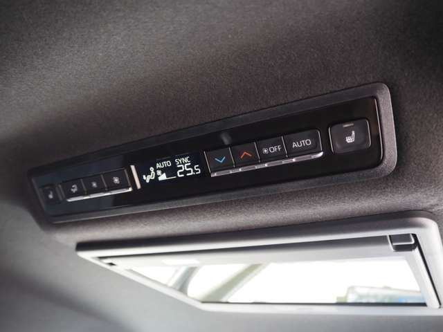 Toyota NOAH 2022-09 185158-15