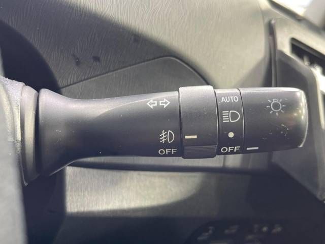 Toyota PRIUS 2012-06 28756-4