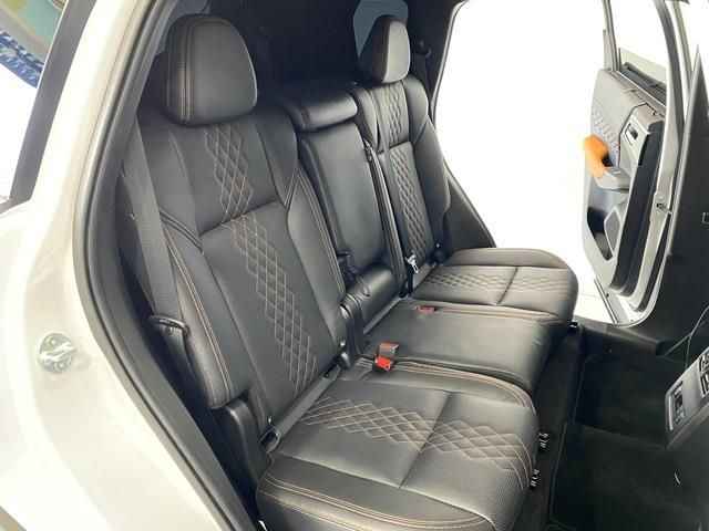 Mitsubishi OUTLANDER PHEV 2022-02 16032-12