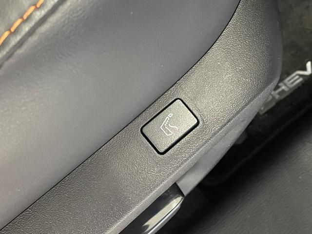 Mitsubishi OUTLANDER PHEV 2022-02 16032-16