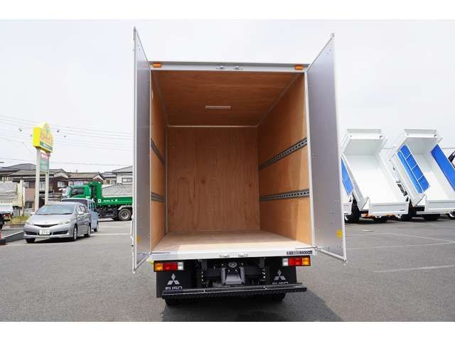 Mitsubishi CANTER 2023-01 4615-19