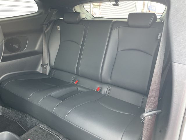 Toyota YARIS 2020-11 182146-24