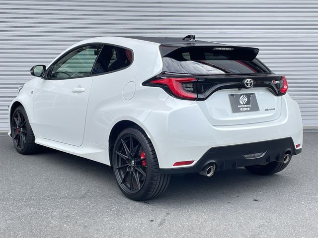 Toyota YARIS 2020-11 182146-18