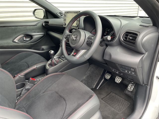 Toyota YARIS 2020-11 182146-23