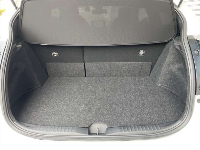 Toyota YARIS 2020-11 182146-16