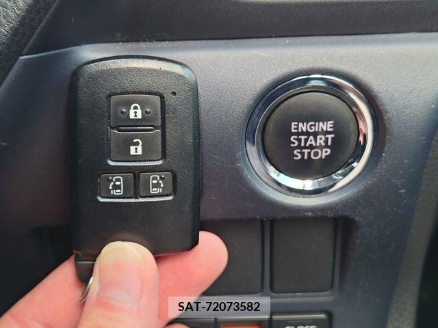 Toyota VOXY 2014-12 394986-28