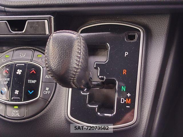 Toyota VOXY 2014-12 394986-26