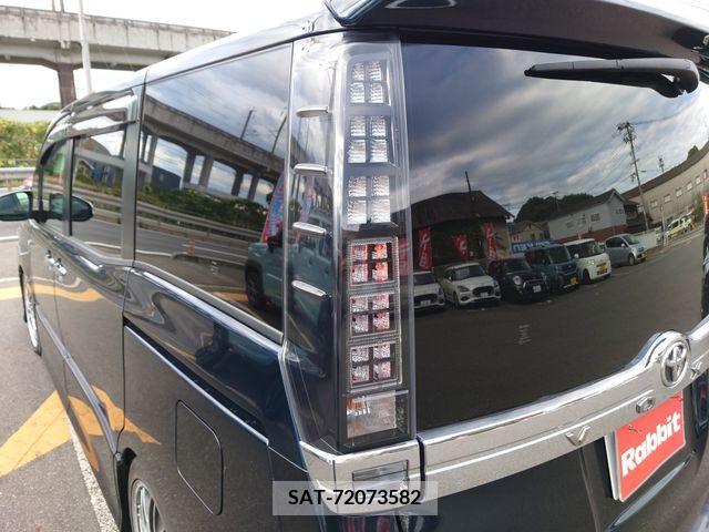 Toyota VOXY 2014-12 394986-11