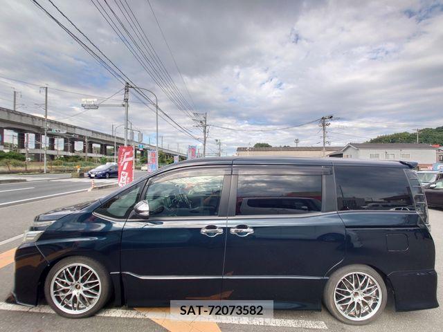 Toyota VOXY 2014-12 394986-7