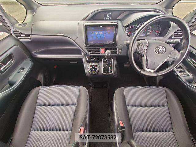 Toyota VOXY 2014-12 394986-1