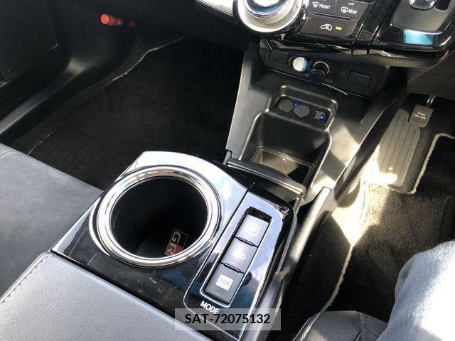 Toyota PRIUS ALPHA 2018-08 322207-7