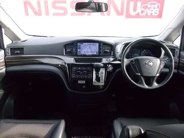 Nissan ELGRAND 2014-02 778-2