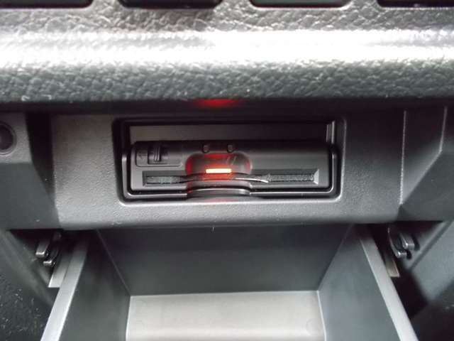 Nissan ELGRAND 2014-02 778-8