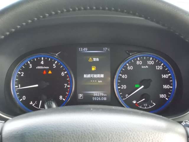 Nissan ELGRAND 2014-02 778-16