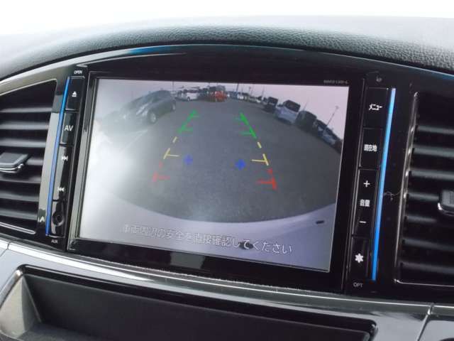 Nissan ELGRAND 2014-02 778-4