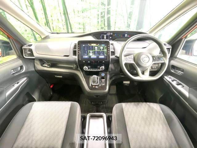Nissan SERENA 2019-08 325050-1