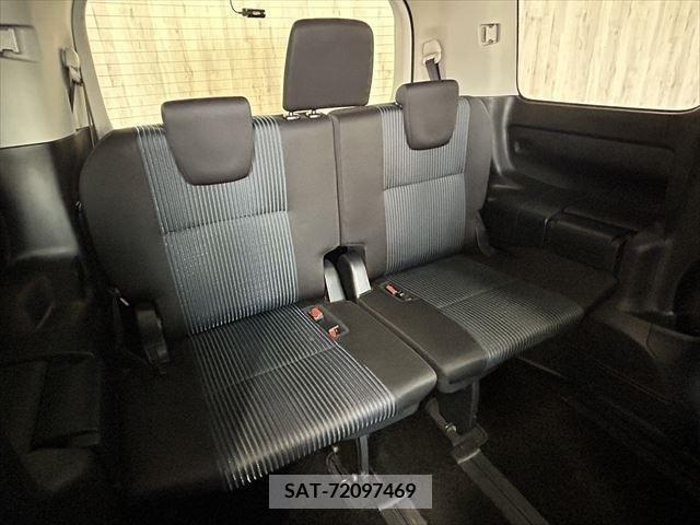 Toyota VOXY 2016-02 321492-21