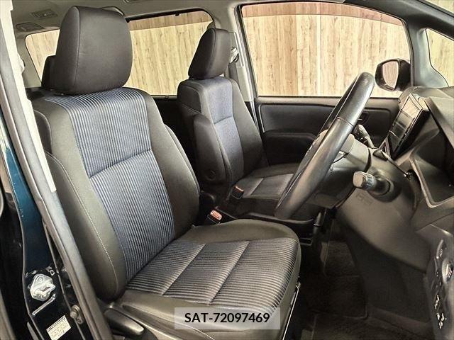 Toyota VOXY 2016-02 321492-19