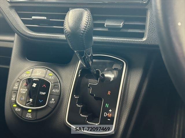 Toyota VOXY 2016-02 321492-27