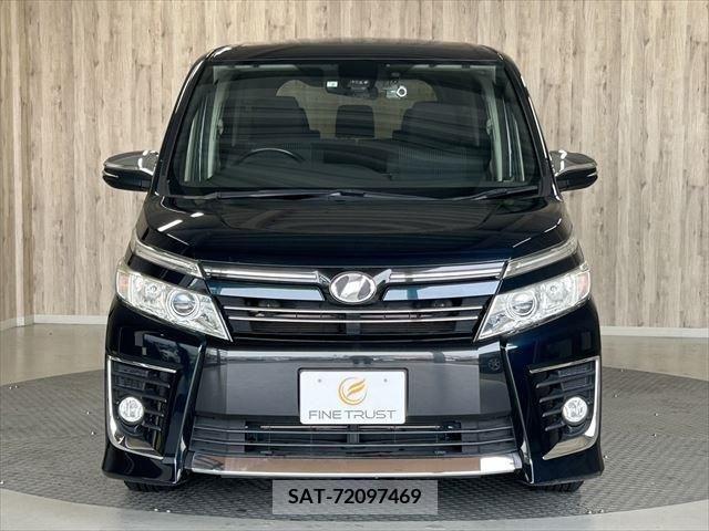 Toyota VOXY 2016-02 321492-1