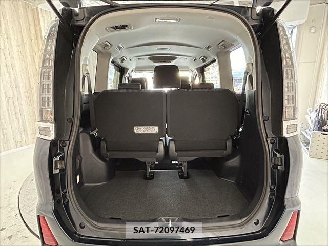 Toyota VOXY 2016-02 321492-25