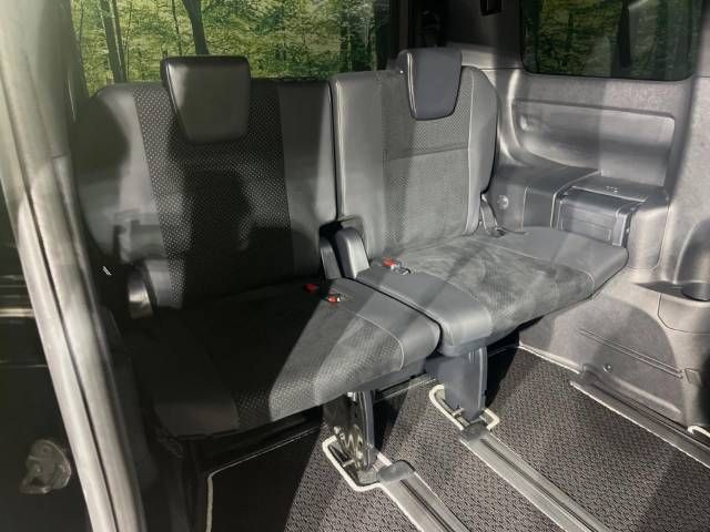 Toyota VOXY 2020-11 28245-9