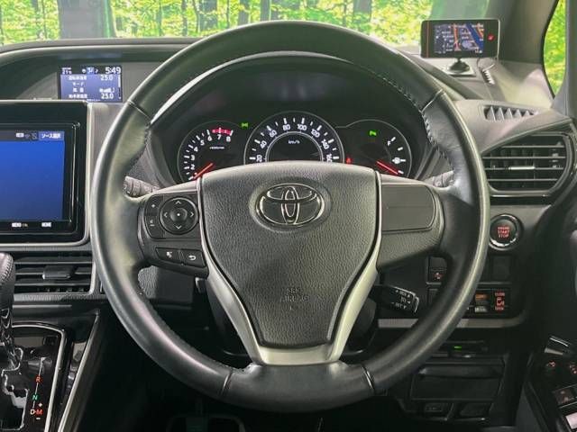 Toyota VOXY 2020-11 28245-11