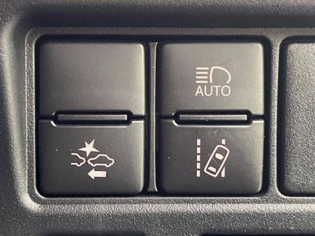 Toyota VOXY 2020-11 28245-4