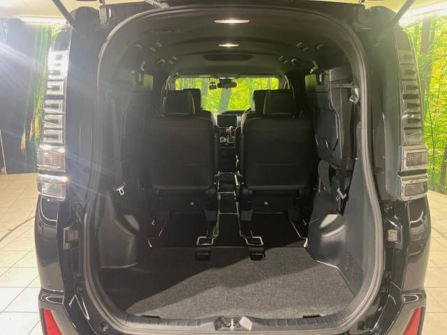 Toyota VOXY 2020-11 28245-10