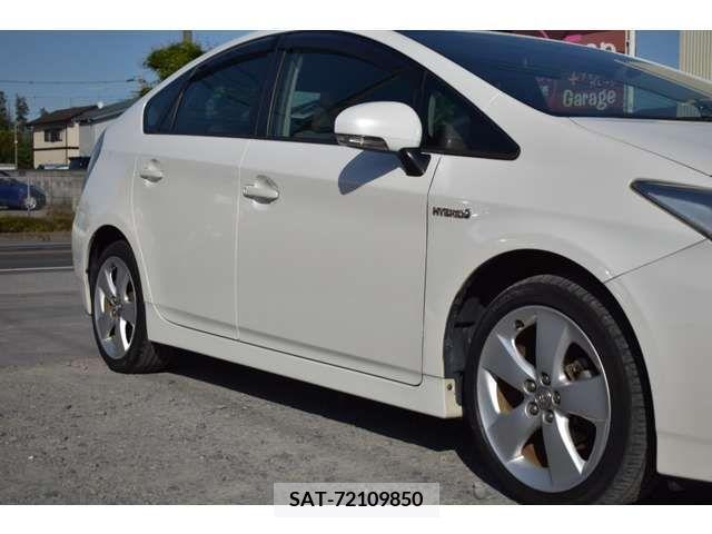 Toyota PRIUS 2010-06 281985-12