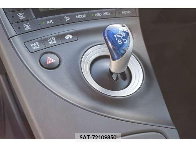 Toyota PRIUS 2010-06 281985-8