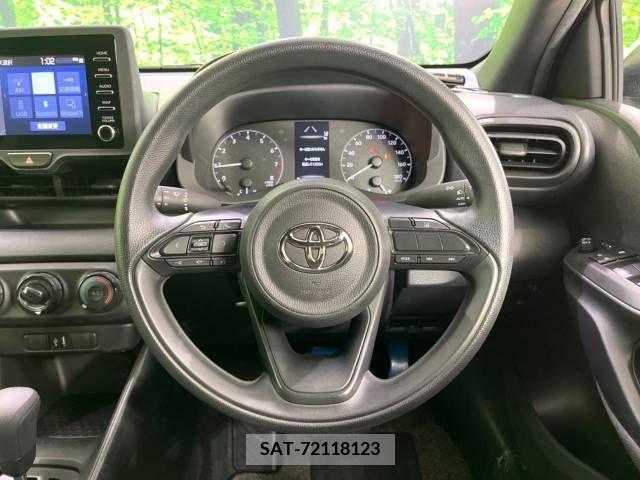 Toyota YARIS 2022-03 376203-11