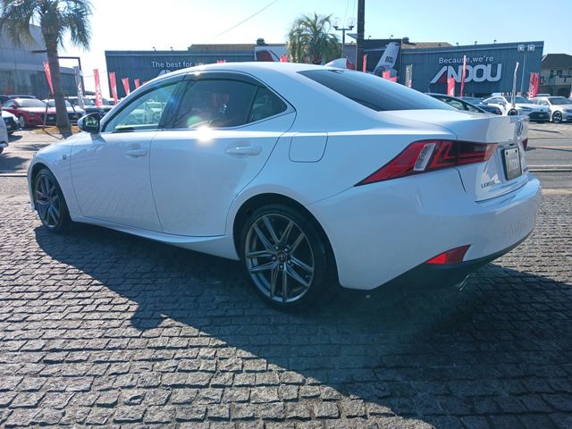 Lexus IS 2013-03 195603-3
