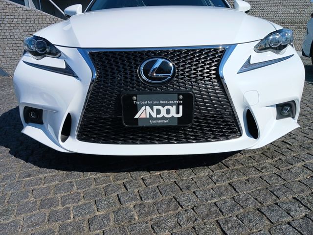 Lexus IS 2013-03 195603-5