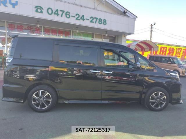 Toyota VOXY 2019-07 289134-10