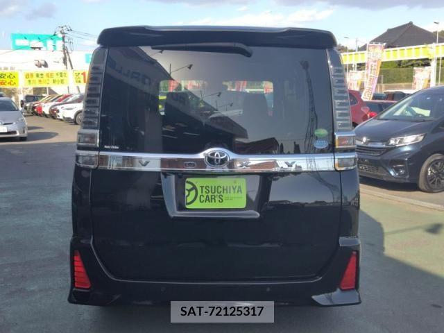 Toyota VOXY 2019-07 289134-9