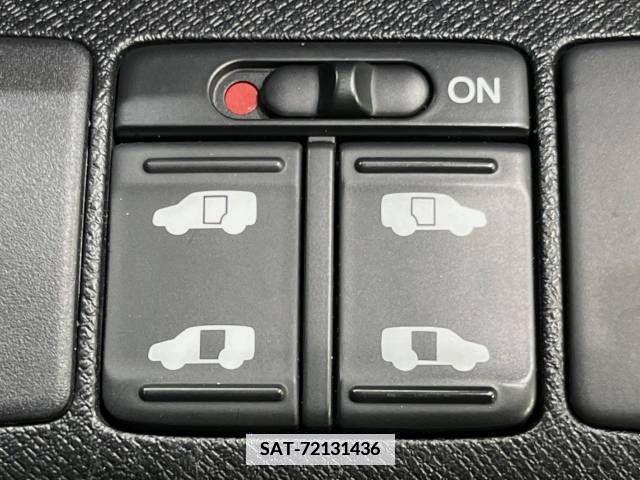 Honda e 2010-02 337991-4