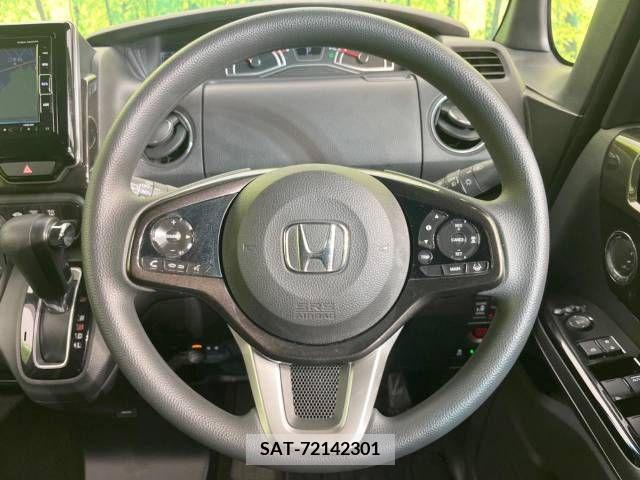 Honda N BOX CUSTOM 2018-11 278965-11