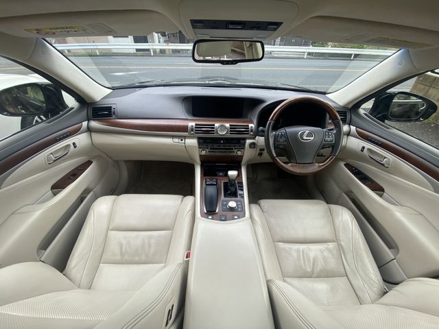 Lexus LS 2012-12 21695-16