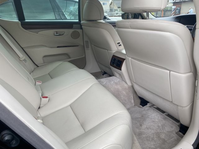 Lexus LS 2012-12 21695-8