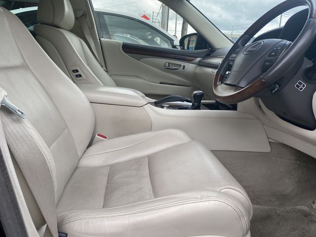Lexus LS 2012-12 21695-3