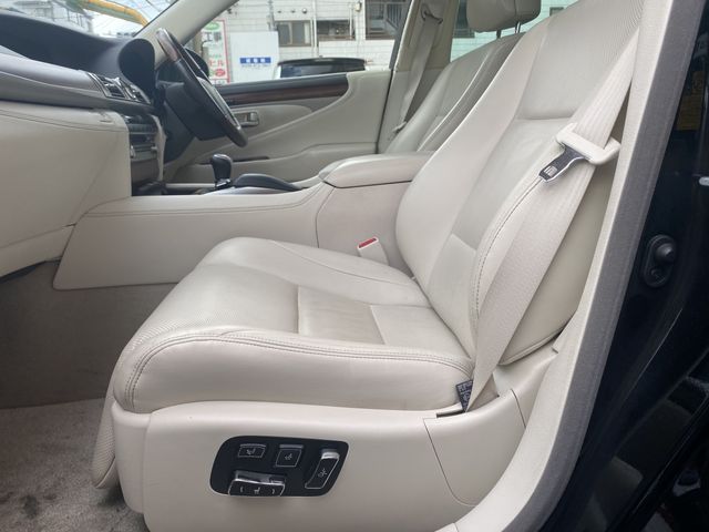 Lexus LS 2012-12 21695-13