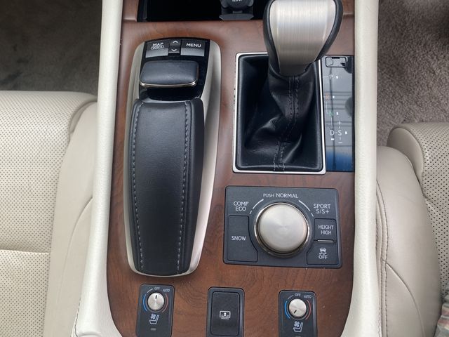 Lexus LS 2012-12 21695-22